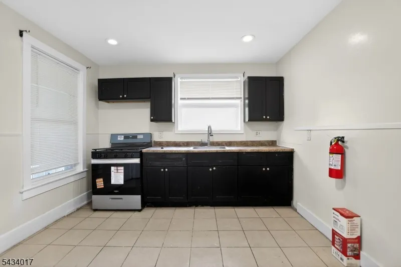 582 Roseberry St Phillipsburg Town, NJ 08865