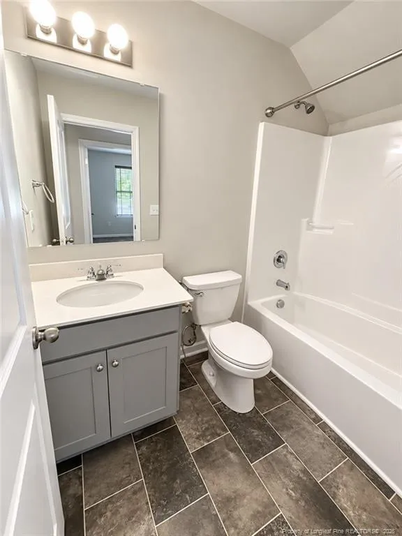 1069 Emerald Stone Loop Hope Mills, NC 28348