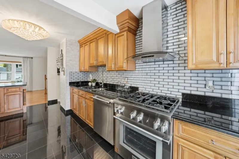 1351 Suwanee Dr North Brunswick, NJ 08902