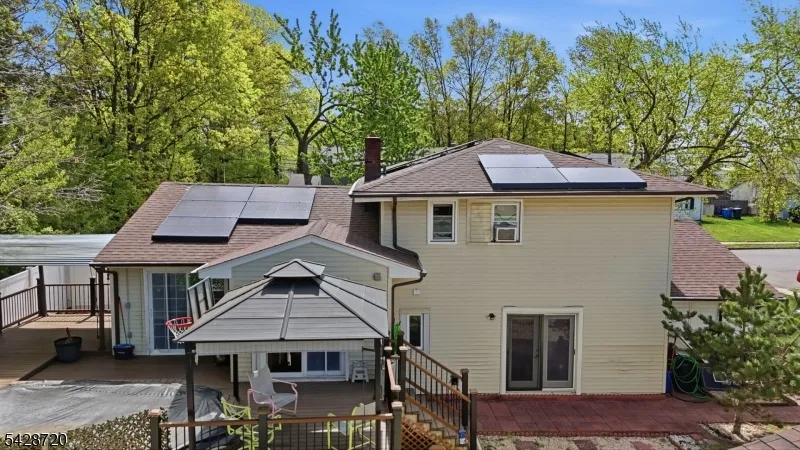 1351 Suwanee Dr North Brunswick, NJ 08902
