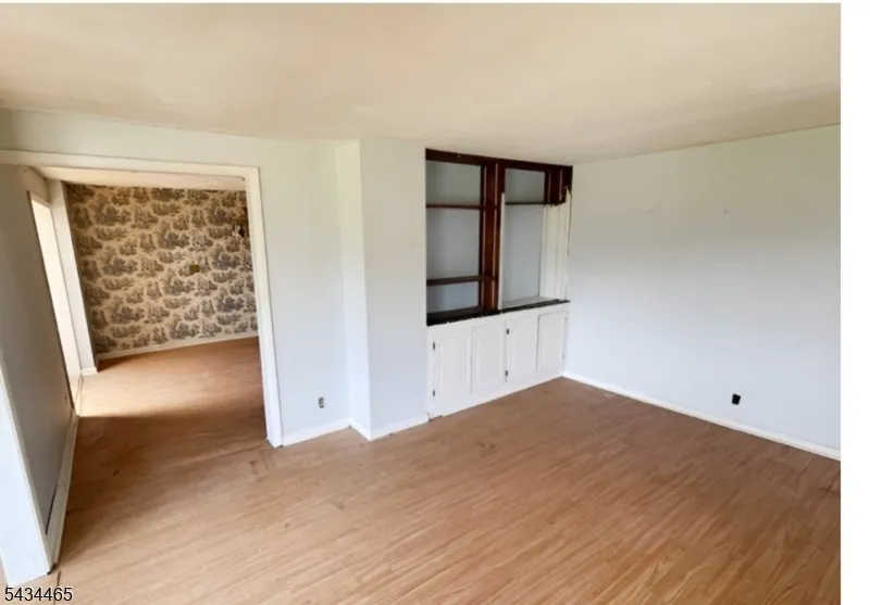438 Old Dover Rd Parsippany-Troy Hills, NJ 07950
