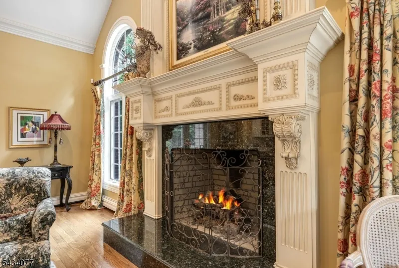 68 Brams Hill Dr Mahwah, NJ 07430