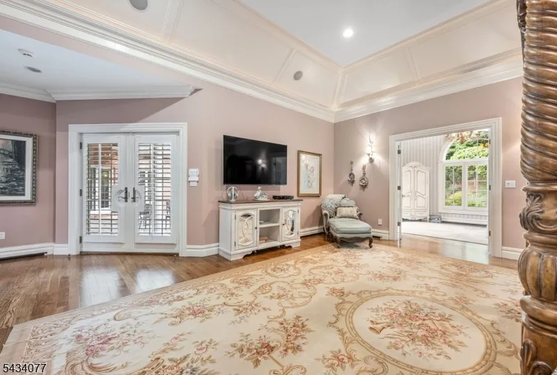 68 Brams Hill Dr Mahwah, NJ 07430