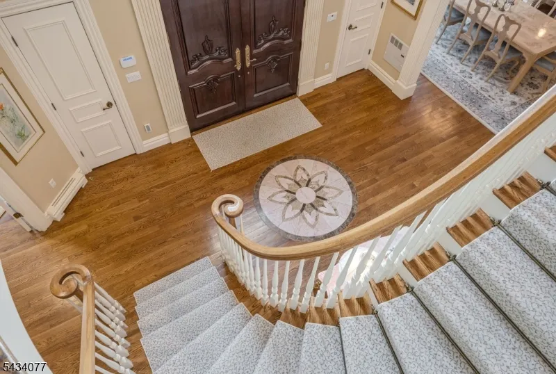 68 Brams Hill Dr Mahwah, NJ 07430