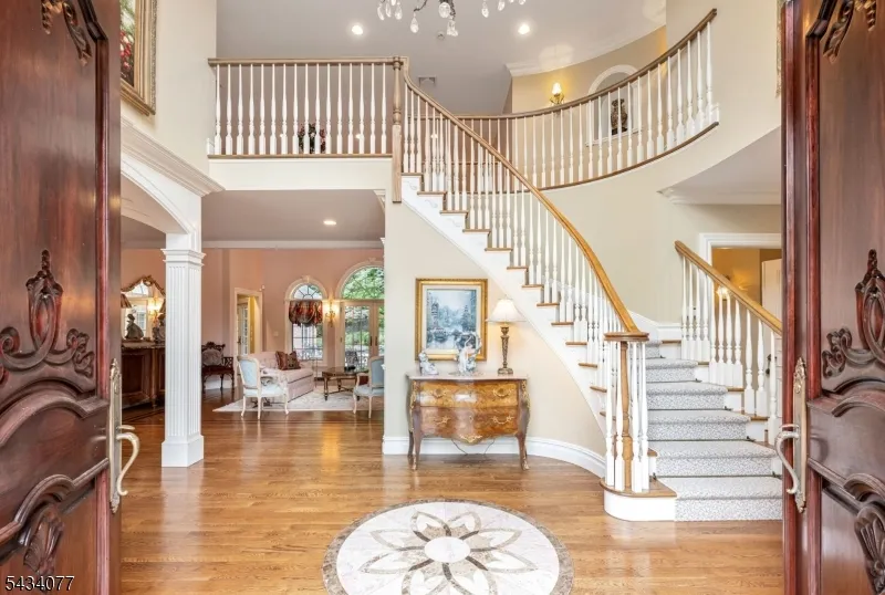 68 Brams Hill Dr Mahwah, NJ 07430