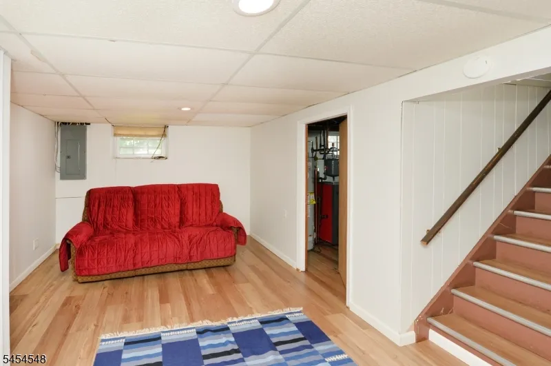 8 Henderson Blvd Fair Lawn, NJ 07410