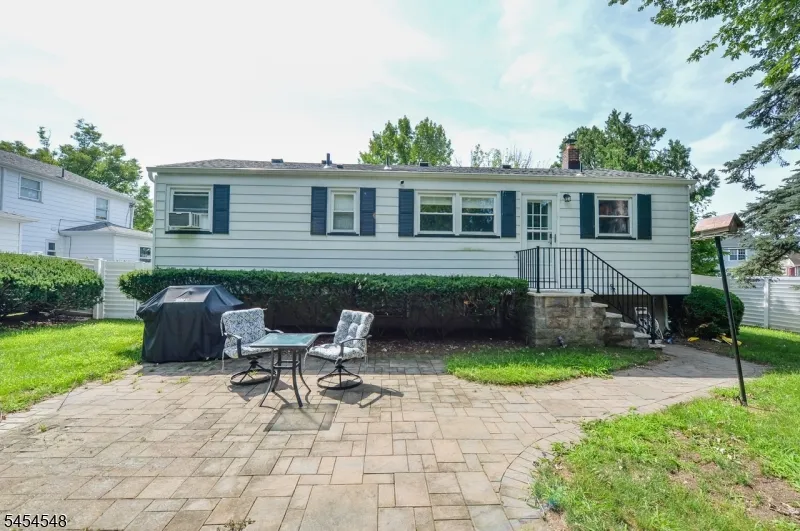 8 Henderson Blvd Fair Lawn, NJ 07410