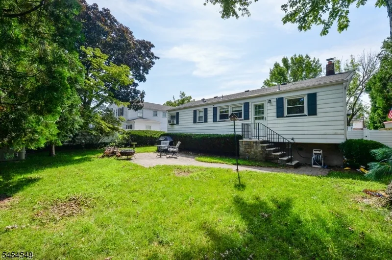8 Henderson Blvd Fair Lawn, NJ 07410