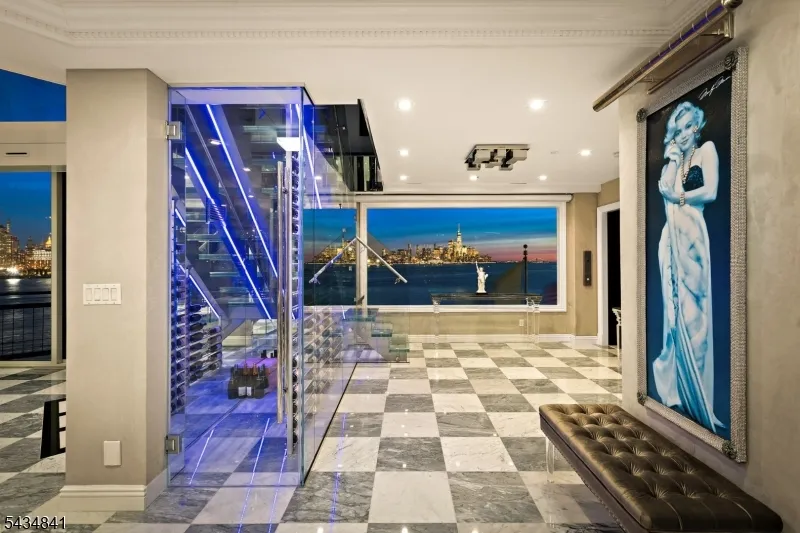 600 Harbor #1079 Unit 1079 Weehawken, NJ 07086