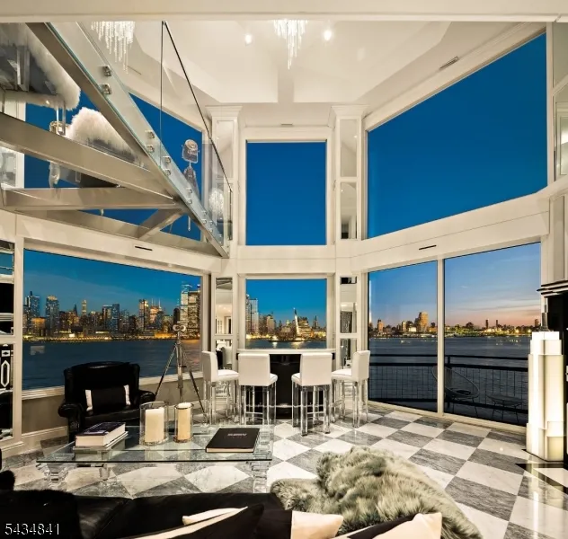 600 Harbor #1079 Unit 1079 Weehawken, NJ 07086