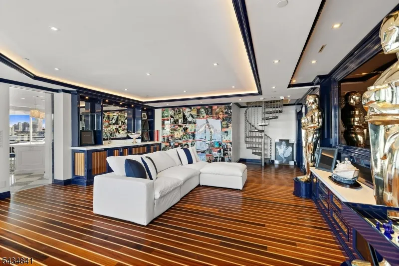 600 Harbor #1079 Unit 1079 Weehawken, NJ 07086