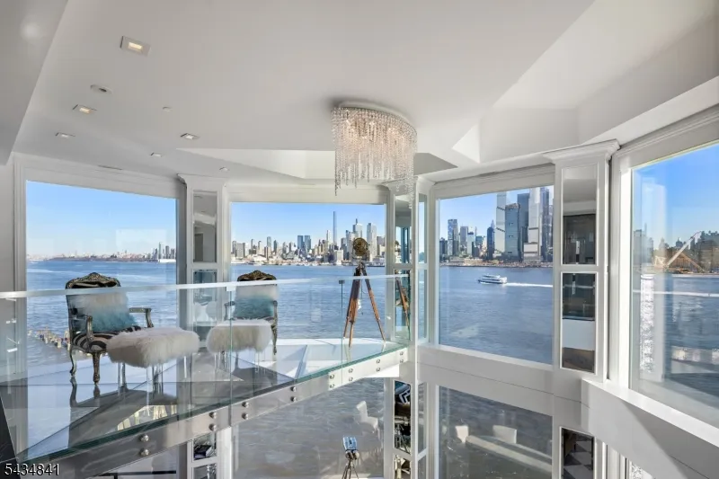 600 Harbor #1079 Unit 1079 Weehawken, NJ 07086