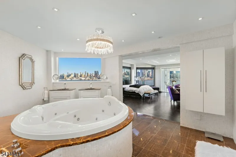 600 Harbor #1079 Unit 1079 Weehawken, NJ 07086