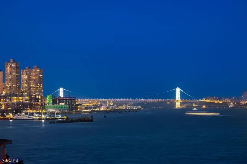 600 Harbor #1079 Unit 1079 Weehawken, NJ 07086