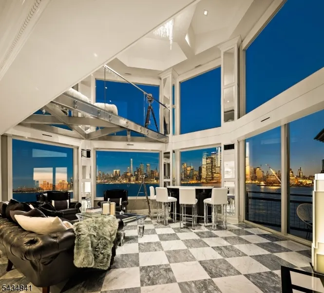 600 Harbor #1079 Unit 1079 Weehawken, NJ 07086