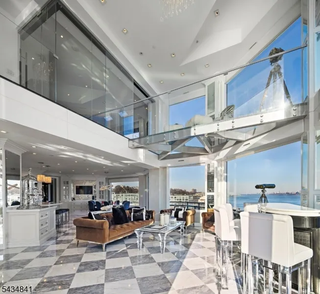 600 Harbor #1079 Unit 1079 Weehawken, NJ 07086