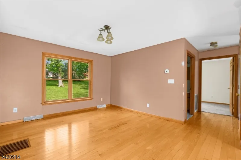 441 Pittstown Rd Franklin, NJ 08867
