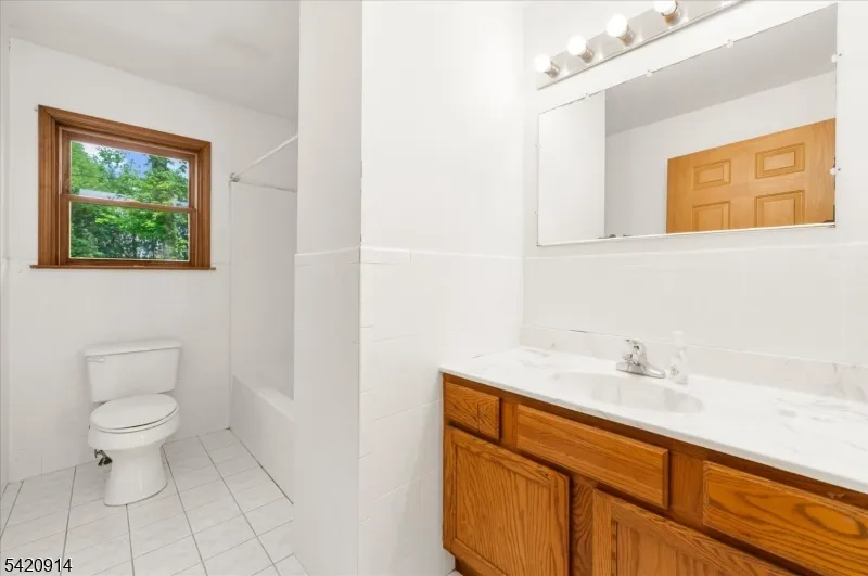 441 Pittstown Rd Franklin, NJ 08867