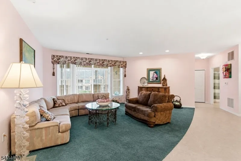 1328 Hamilton Dr Rockaway, NJ 07866