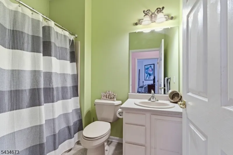 1328 Hamilton Dr Rockaway, NJ 07866