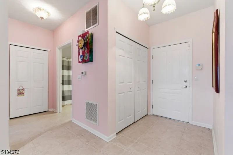 1328 Hamilton Dr Rockaway, NJ 07866