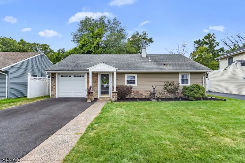 234 Howard Ave Rochelle Park, NJ 07662