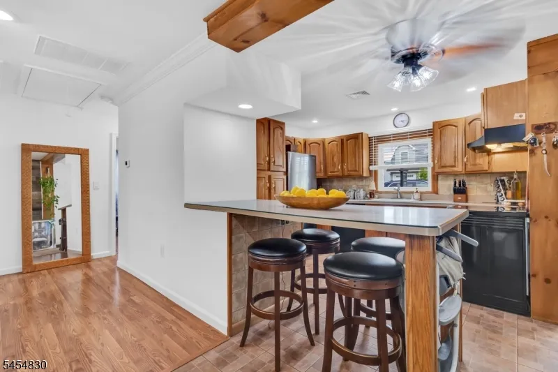 234 Howard Ave Rochelle Park, NJ 07662