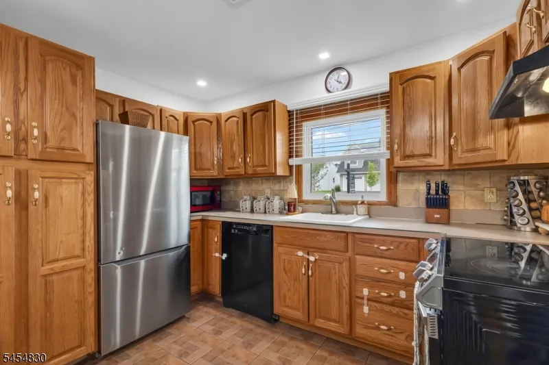 234 Howard Ave Rochelle Park, NJ 07662