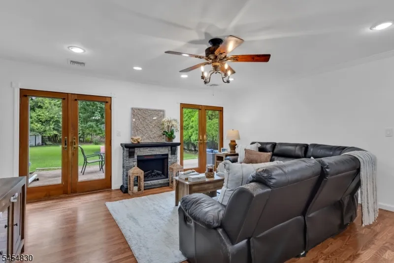 234 Howard Ave Rochelle Park, NJ 07662
