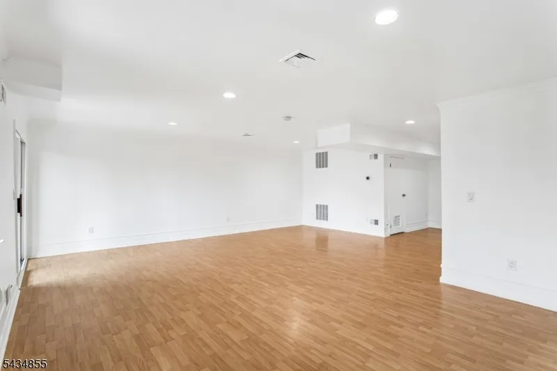 304 Heights Dr Haledon, NJ 07508
