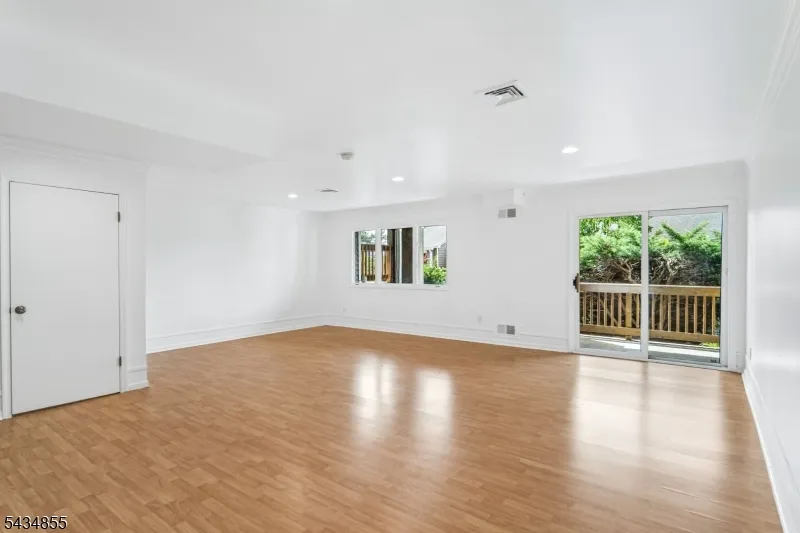 304 Heights Dr Haledon, NJ 07508