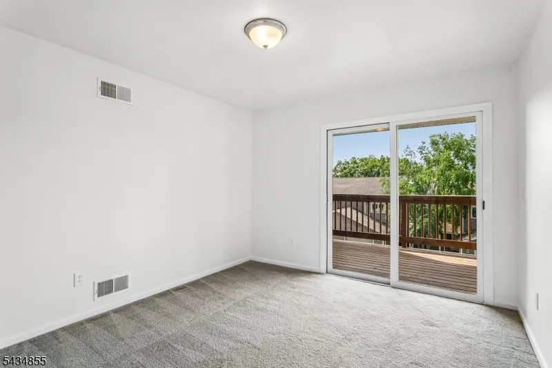 304 Heights Dr Haledon, NJ 07508