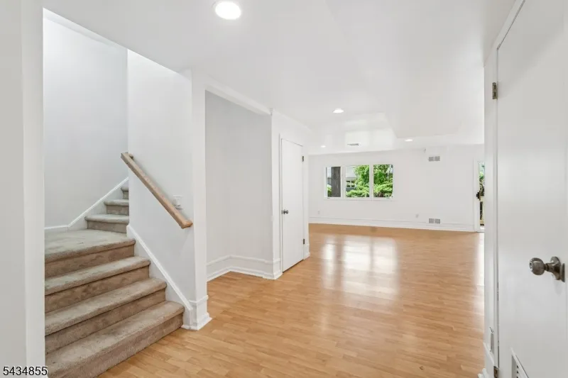 304 Heights Dr Haledon, NJ 07508