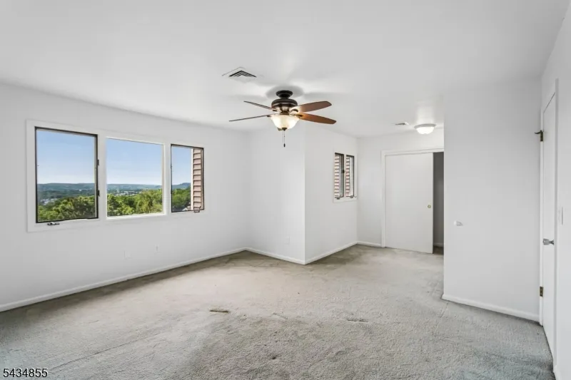 304 Heights Dr Haledon, NJ 07508