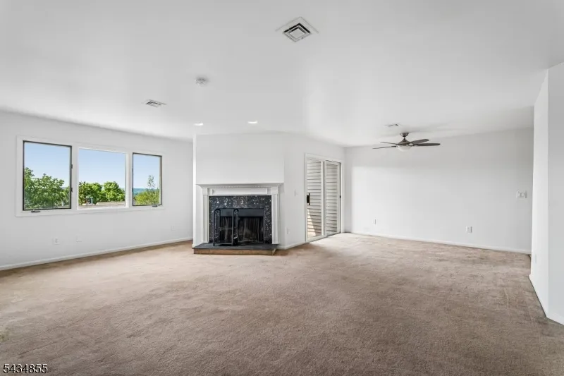 304 Heights Dr Haledon, NJ 07508