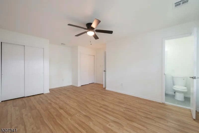 20 Whitewood Dr Parsippany-Troy Hills, NJ 07950