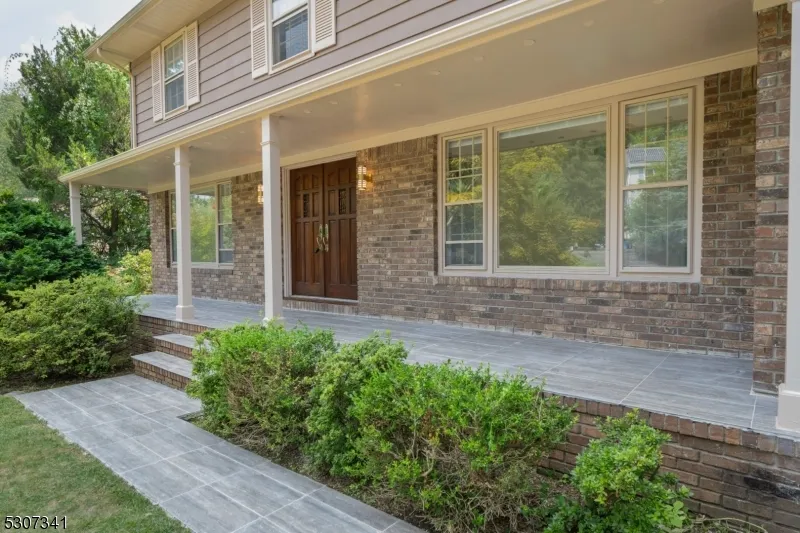 20 Whitewood Dr Parsippany-Troy Hills, NJ 07950