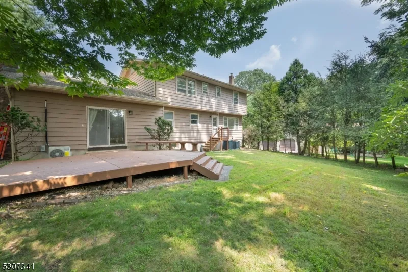 20 Whitewood Dr Parsippany-Troy Hills, NJ 07950
