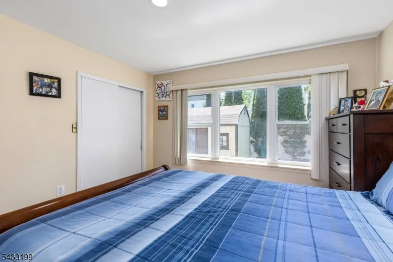 54 Bedford Ave Teaneck, NJ 07666