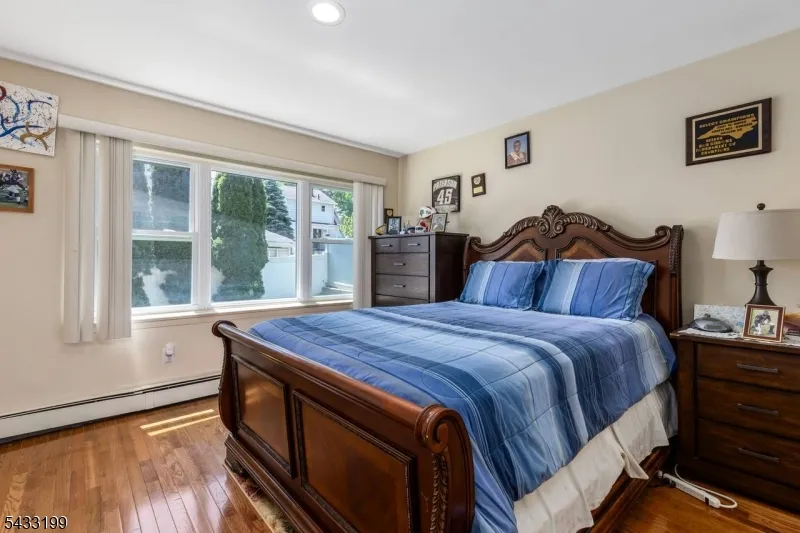 54 Bedford Ave Teaneck, NJ 07666
