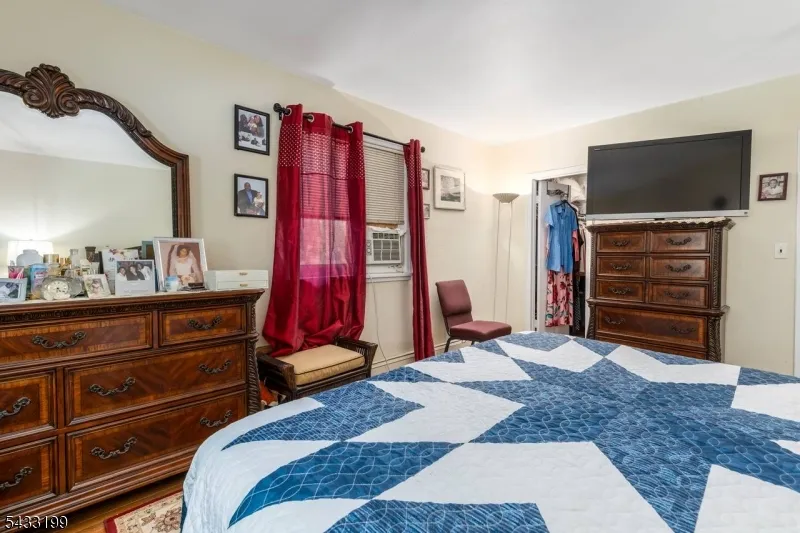 54 Bedford Ave Teaneck, NJ 07666