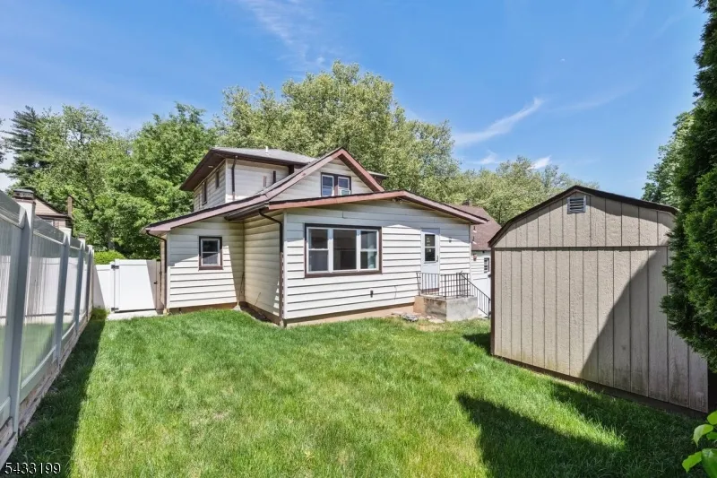 54 Bedford Ave Teaneck, NJ 07666