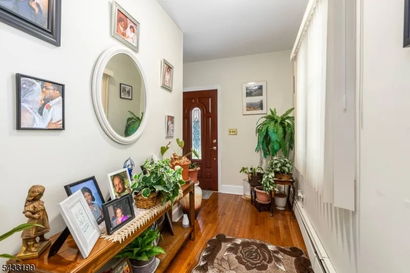 54 Bedford Ave Teaneck, NJ 07666