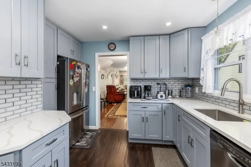 54 Bedford Ave Teaneck, NJ 07666