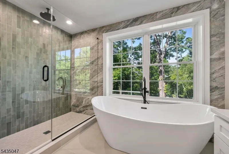 59 Tremont Ter Livingston, NJ 07039