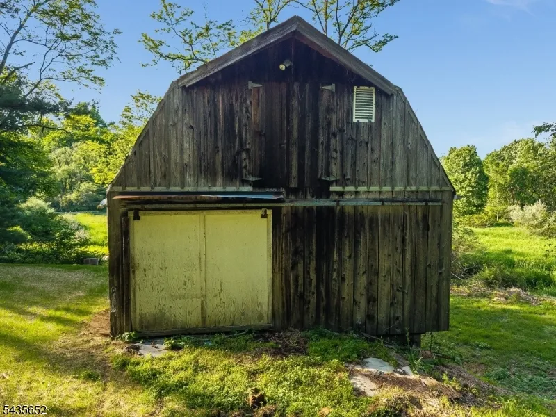 6 Race Street Union, NJ 08867