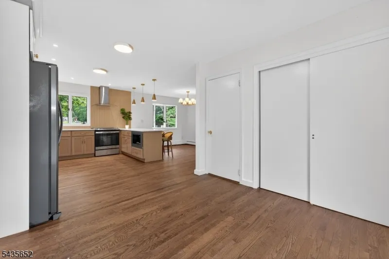 6 Race Street Union, NJ 08867