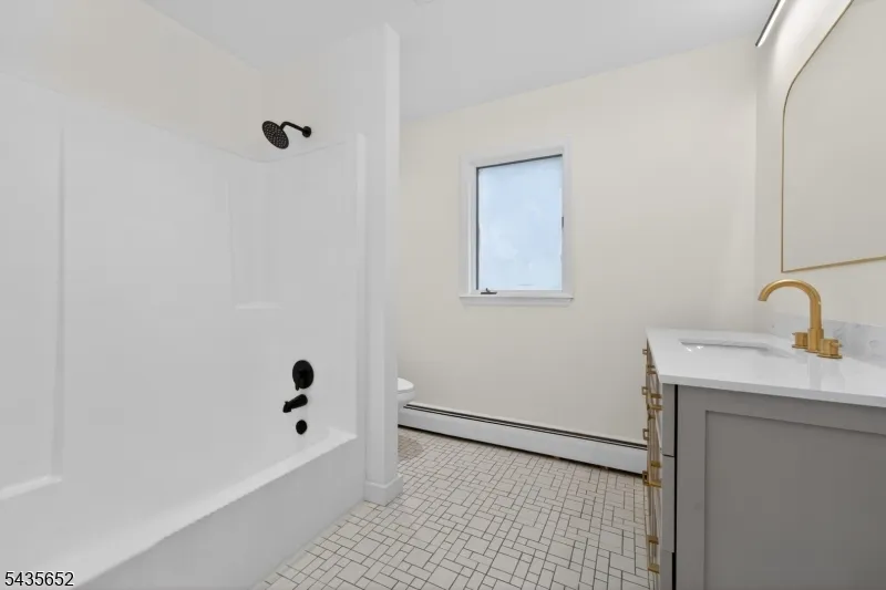 6 Race Street Union, NJ 08867