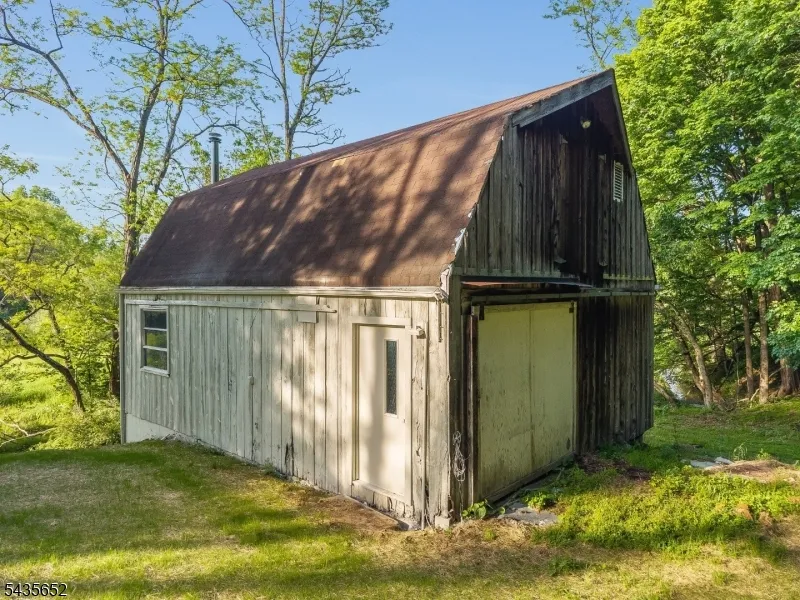 6 Race Street Union, NJ 08867