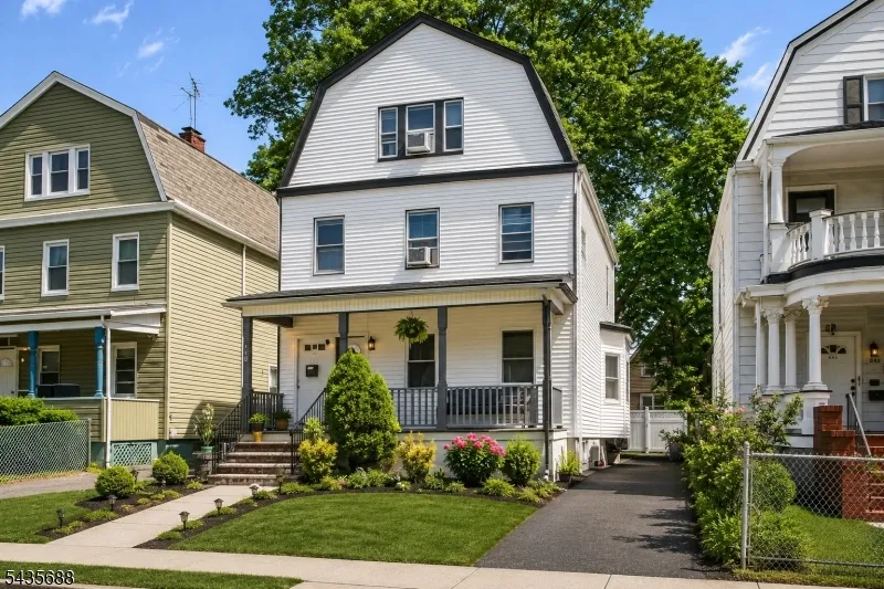 268 Halsted St East Orange City, NJ 07018